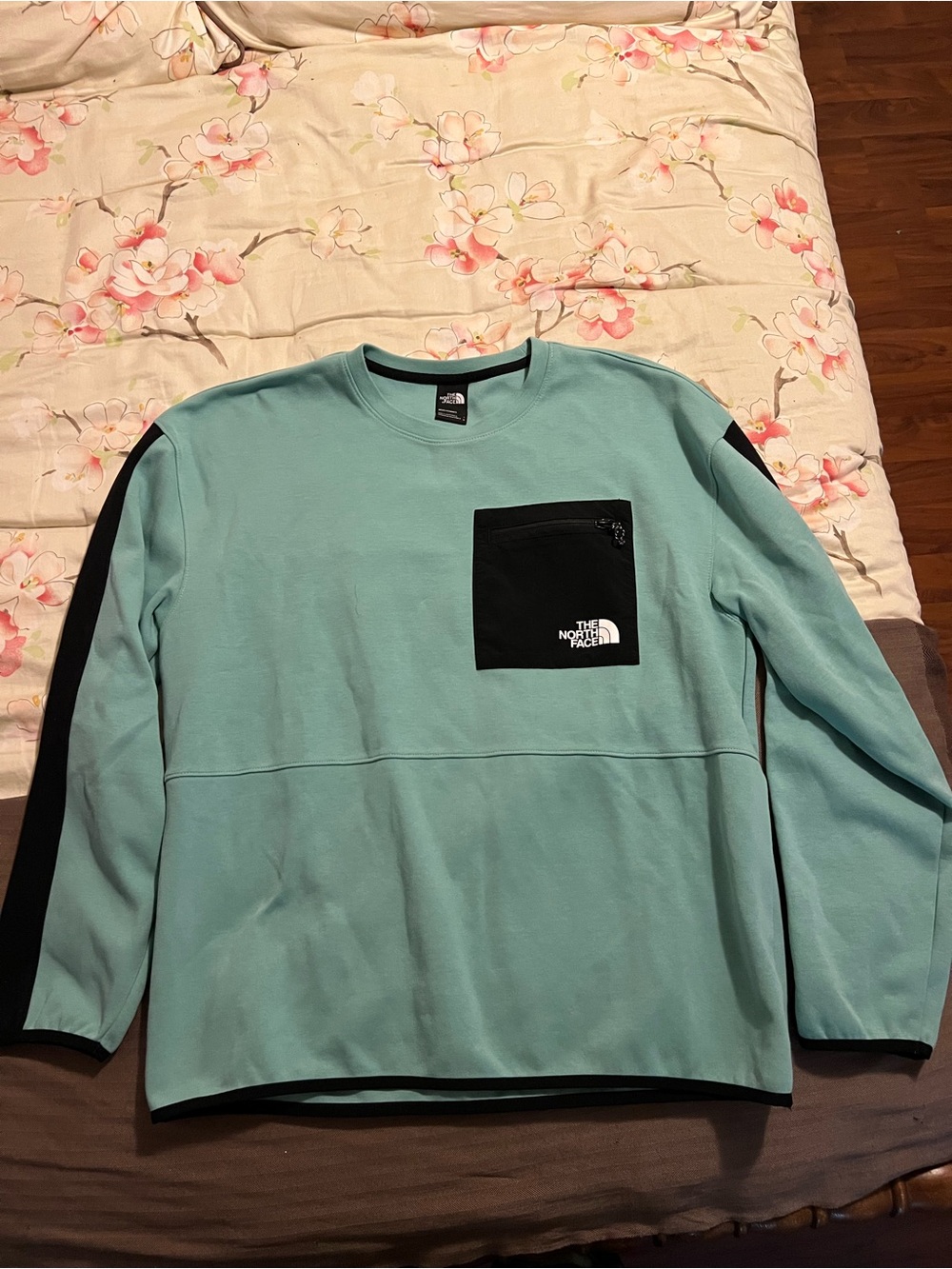 The North Face TNF Tech Crew Sweatshirt Wasabi Green Men’s Large
